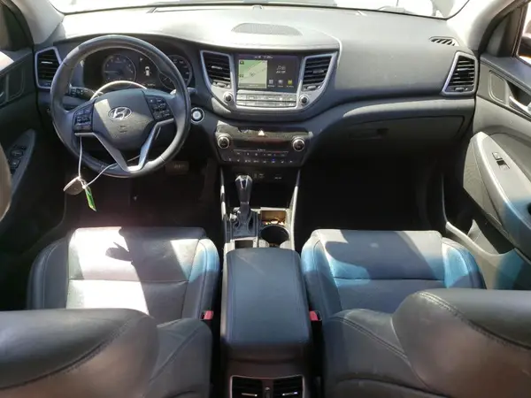 KM8J3CA24GU222911 2016 HYUNDAI TUCSON - Image 8