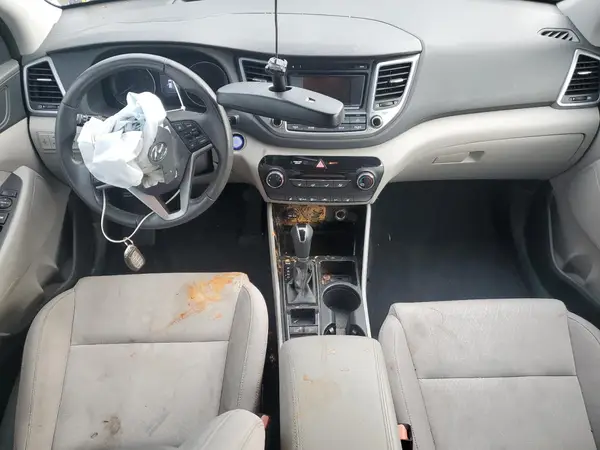 KM8J3CA24GU227428 2016 HYUNDAI TUCSON - Image 8
