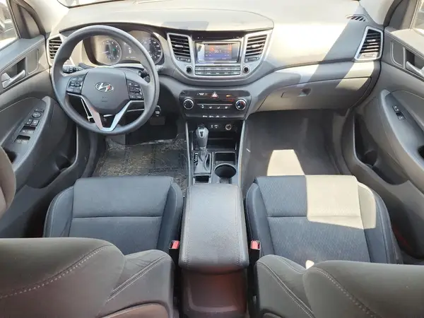 KM8J3CA24GU233603 2016 HYUNDAI TUCSON - Image 8