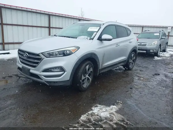 KM8J3CA24GU249834 2016 HYUNDAI TUCSON - Image 2