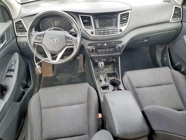 KM8J3CA24HU268272 2017 HYUNDAI TUCSON - Image 8