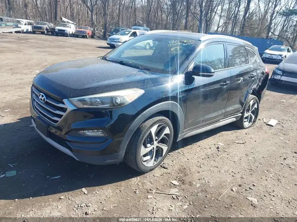 KM8J3CA24HU285752 2017 HYUNDAI TUCSON - Image 2