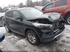 KM8J3CA24HU296640 2017 HYUNDAI TUCSON
