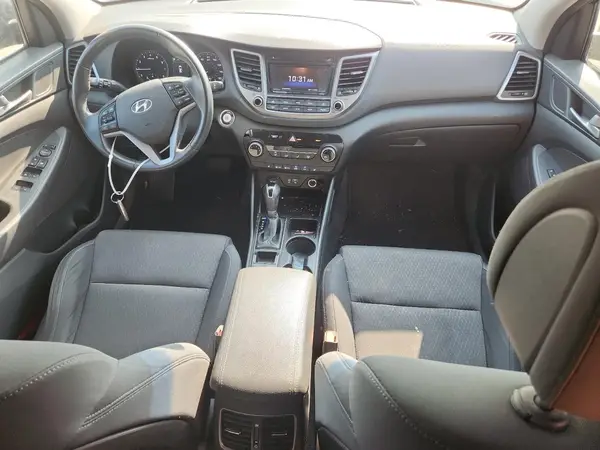 KM8J3CA24HU299571 2017 HYUNDAI TUCSON - Image 8