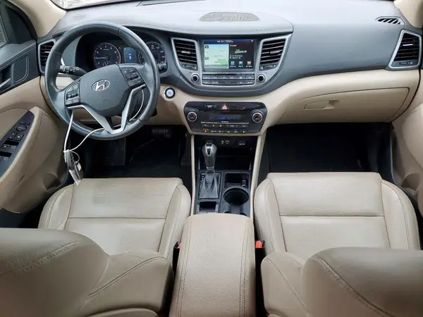 KM8J3CA24HU304476 2017 HYUNDAI TUCSON - Image 8