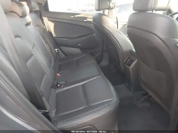 KM8J3CA24HU308396 2017 HYUNDAI TUCSON - Image 8