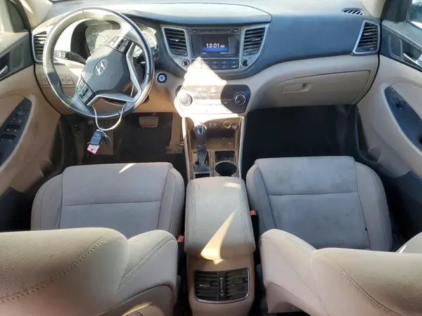 KM8J3CA24HU310102 2017 HYUNDAI TUCSON - Image 8