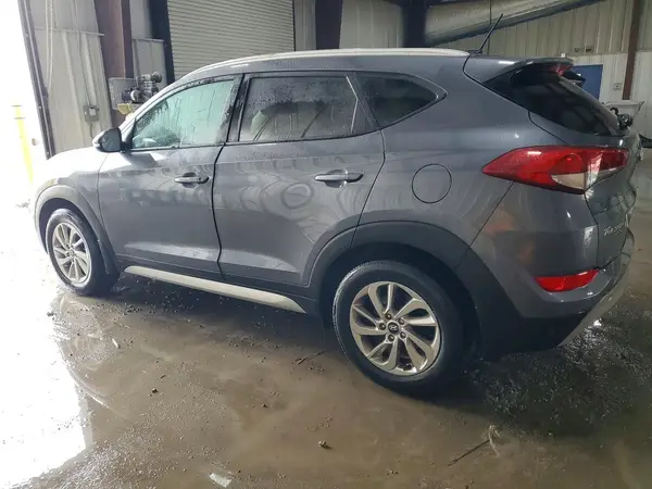 KM8J3CA24HU310858 2017 HYUNDAI TUCSON - Image 2