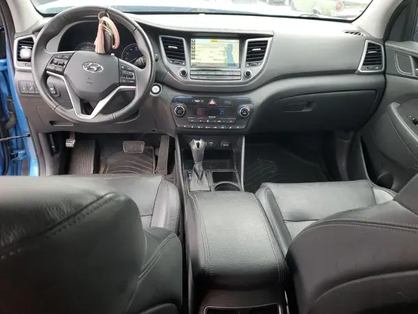 KM8J3CA24HU319916 2017 HYUNDAI TUCSON - Image 8
