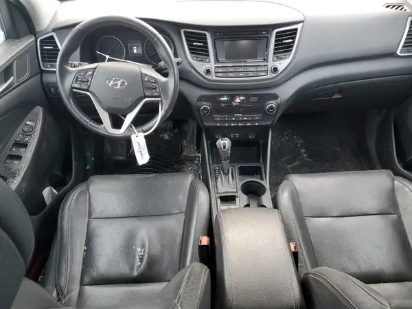 KM8J3CA24HU325943 2017 HYUNDAI TUCSON - Image 8