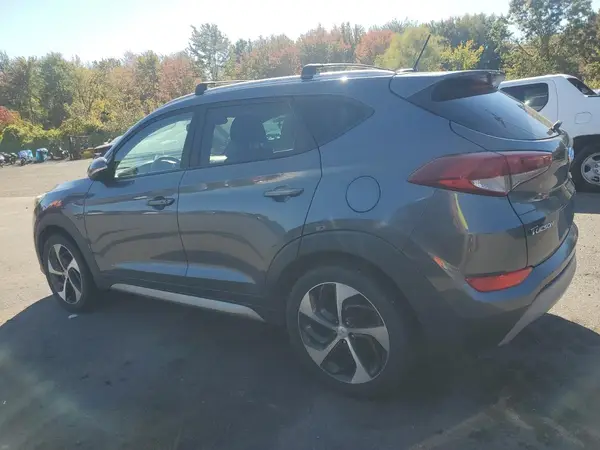 KM8J3CA24HU326963 2017 HYUNDAI TUCSON - Image 2