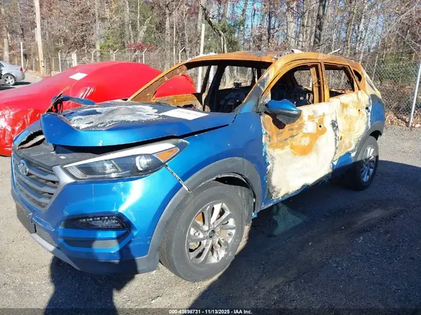 KM8J3CA24HU334027 2017 HYUNDAI TUCSON - Image 2