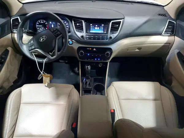 KM8J3CA24HU336389 2017 HYUNDAI TUCSON - Image 8