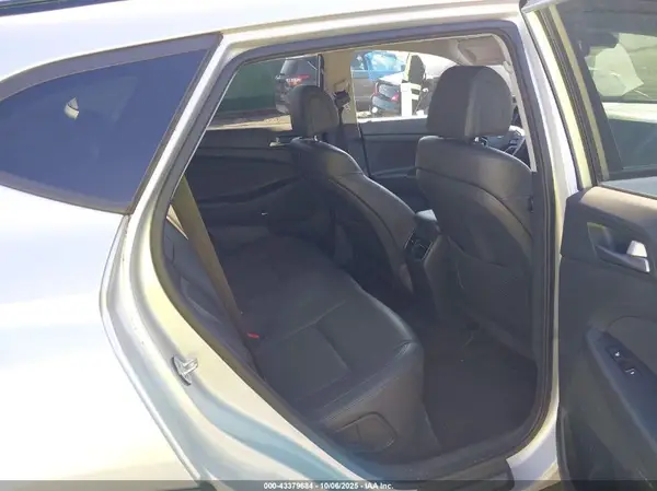 KM8J3CA24HU345867 2017 HYUNDAI TUCSON - Image 8