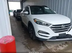 KM8J3CA24HU351247 2017 HYUNDAI TUCSON