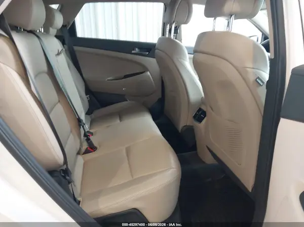 KM8J3CA24HU351247 2017 HYUNDAI TUCSON - Image 8