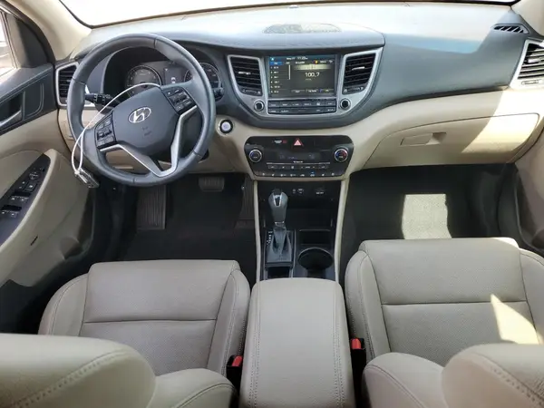 KM8J3CA24HU351457 2017 HYUNDAI TUCSON - Image 8