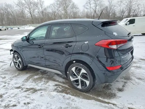 KM8J3CA24HU351569 2017 HYUNDAI TUCSON - Image 2