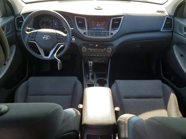 KM8J3CA24HU356965 2017 HYUNDAI TUCSON - Image 8