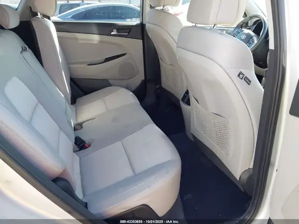 KM8J3CA24HU367349 2017 HYUNDAI TUCSON - Image 8