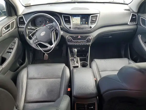 KM8J3CA24HU372485 2017 HYUNDAI TUCSON - Image 8
