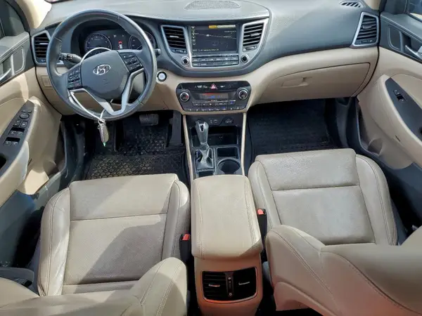 KM8J3CA24HU375158 2017 HYUNDAI TUCSON - Image 8