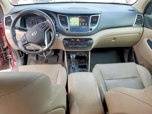 KM8J3CA24HU380571 2017 HYUNDAI TUCSON - Image 8