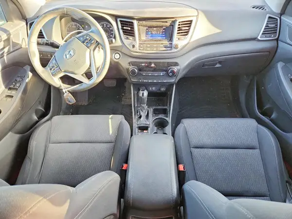 KM8J3CA24HU382644 2017 HYUNDAI TUCSON - Image 8