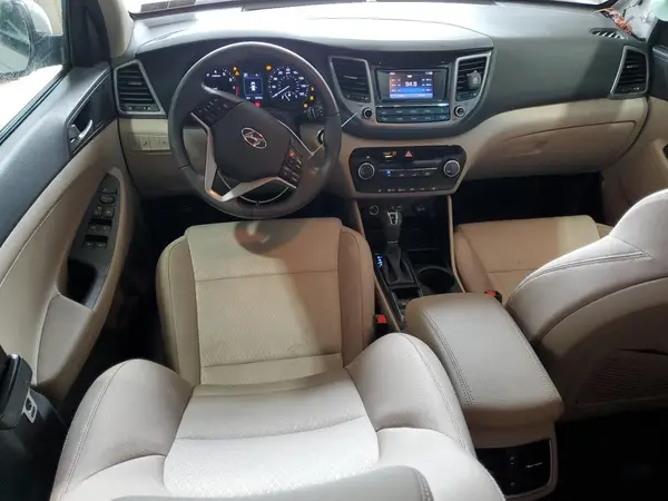 KM8J3CA24HU383616 2017 HYUNDAI TUCSON - Image 8
