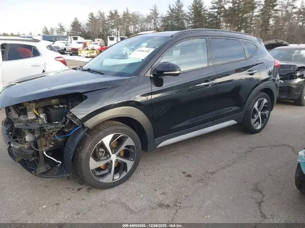 KM8J3CA24HU390534 2017 HYUNDAI TUCSON - Image 2