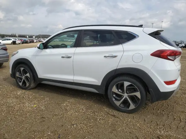 KM8J3CA24HU429672 2017 HYUNDAI TUCSON - Image 2