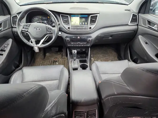 KM8J3CA24HU443913 2017 HYUNDAI TUCSON - Image 8