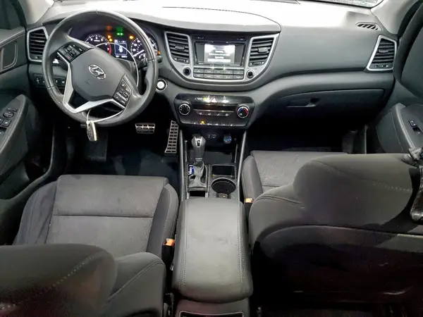 KM8J3CA24HU451428 2017 HYUNDAI TUCSON - Image 8