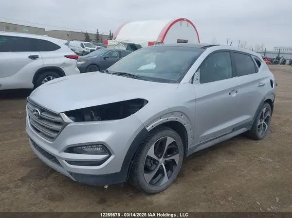 KM8J3CA24HU456872 2017 HYUNDAI TUCSON - Image 2