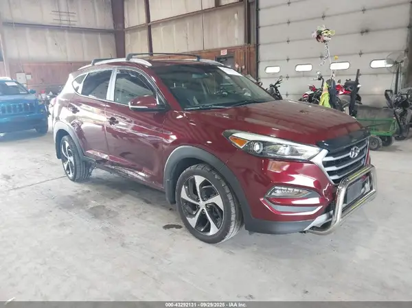 KM8J3CA24HU460291 2017 HYUNDAI TUCSON - Image 1