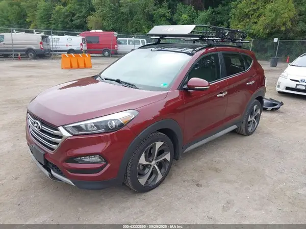 KM8J3CA24HU499222 2017 HYUNDAI TUCSON - Image 2