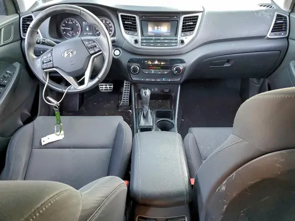 KM8J3CA24HU502426 2017 HYUNDAI TUCSON - Image 8