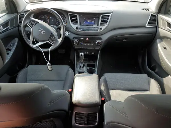 KM8J3CA24HU502572 2017 HYUNDAI TUCSON - Image 8