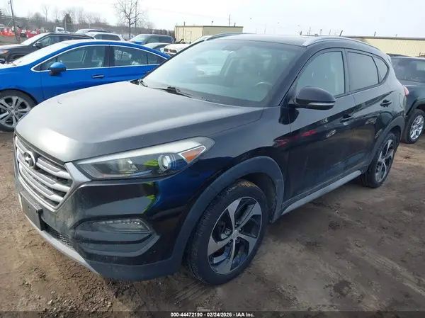 KM8J3CA24HU502636 2017 HYUNDAI TUCSON - Image 2