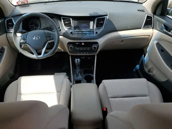 KM8J3CA24HU519405 2017 HYUNDAI TUCSON - Image 8