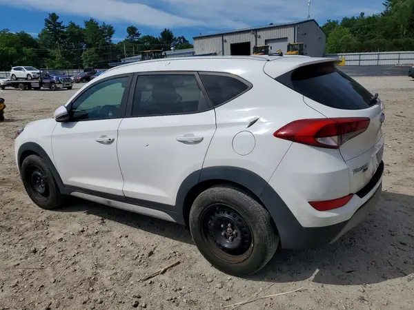 KM8J3CA24HU549360 2017 HYUNDAI TUCSON - Image 2