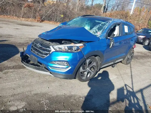 KM8J3CA24HU555613 2017 HYUNDAI TUCSON - Image 2