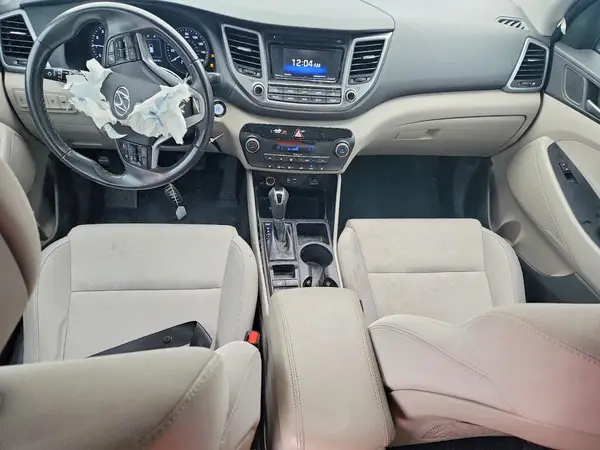 KM8J3CA24HU567602 2017 HYUNDAI TUCSON - Image 8