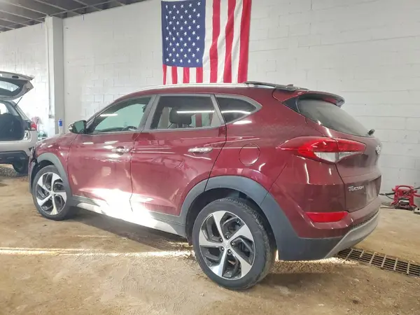 KM8J3CA24JU616321 2018 HYUNDAI TUCSON - Image 2