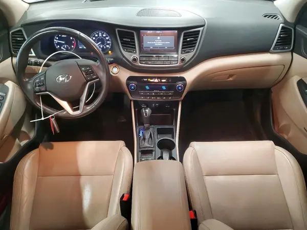 KM8J3CA24JU616321 2018 HYUNDAI TUCSON - Image 8