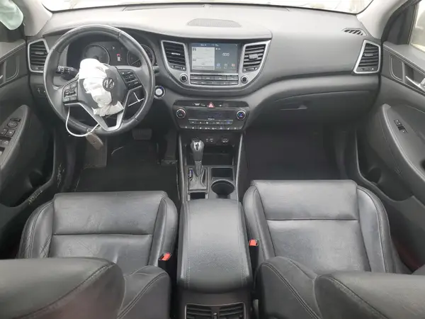 KM8J3CA24JU620997 2018 HYUNDAI TUCSON - Image 8