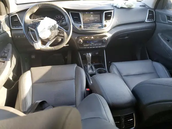 KM8J3CA24JU632762 2018 HYUNDAI TUCSON - Image 8