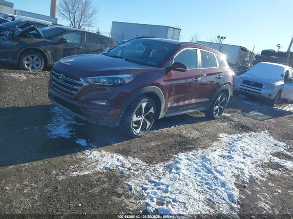 KM8J3CA24JU645012 2018 HYUNDAI TUCSON - Image 2