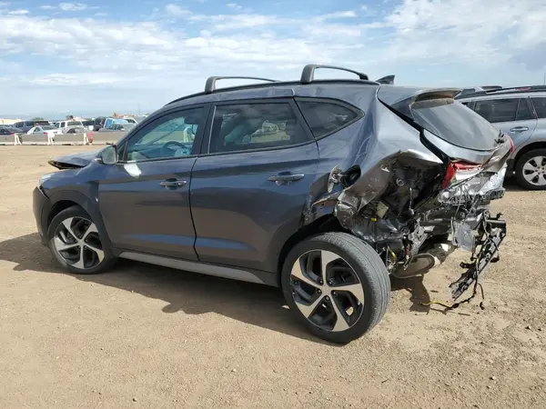 KM8J3CA24JU688040 2018 HYUNDAI TUCSON - Image 2