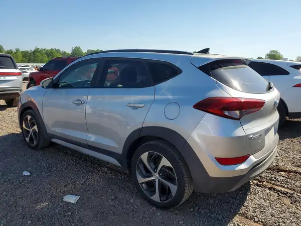 KM8J3CA24JU692184 2018 HYUNDAI TUCSON - Image 2